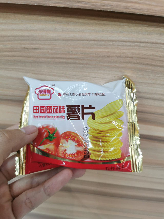 薄脆多變，一口嘗遍人生況味——永得利組合裝休閑零食測(cè)評(píng)